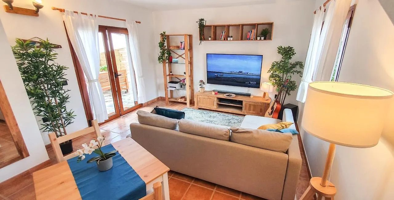 Oasis Desert - Holiday Home With Pool & Garden Near Corralejo And Lajares